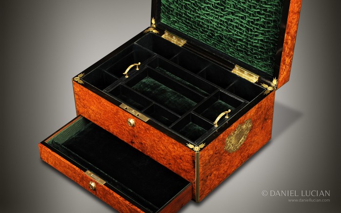 Burr Walnut Antique Jewellery Box Manufactured by Howell, James & Co.