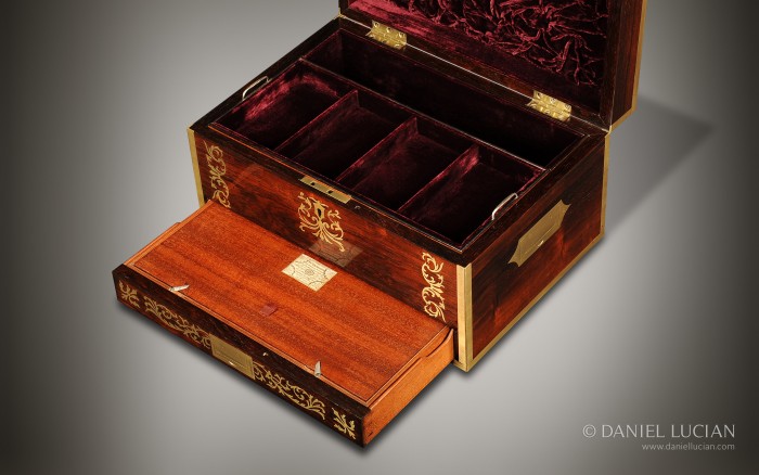 Antique Jewellery Box in Rosewood with Foliate Brass Inlay.