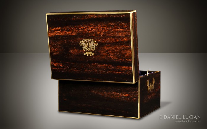 Leuchars Coromandel Antique Jewellery Box with Baron/ Baroness Coronet.