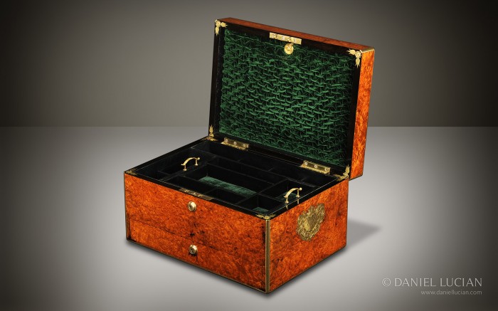Antique Jewellery Box in Amboyna, by Howell, James & Co.