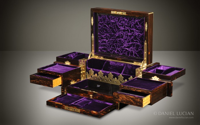 Asprey Antique Jewellery Box in Coromandel with Betjemann Patent Mechanism.