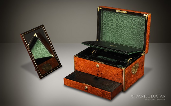 Antique Jewellery Box in Amboyna, by Howell, James & Co.