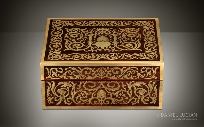 Antique Jewellery Box in Rosewood with Engraved Brass Inlay.