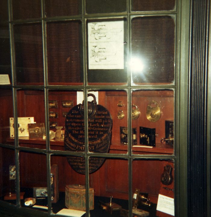 Recreation of Bramah’s shop front at 124 Picadilly, London, with the ‘Challenge Lock’ on display, taken from the Science Museum in London.