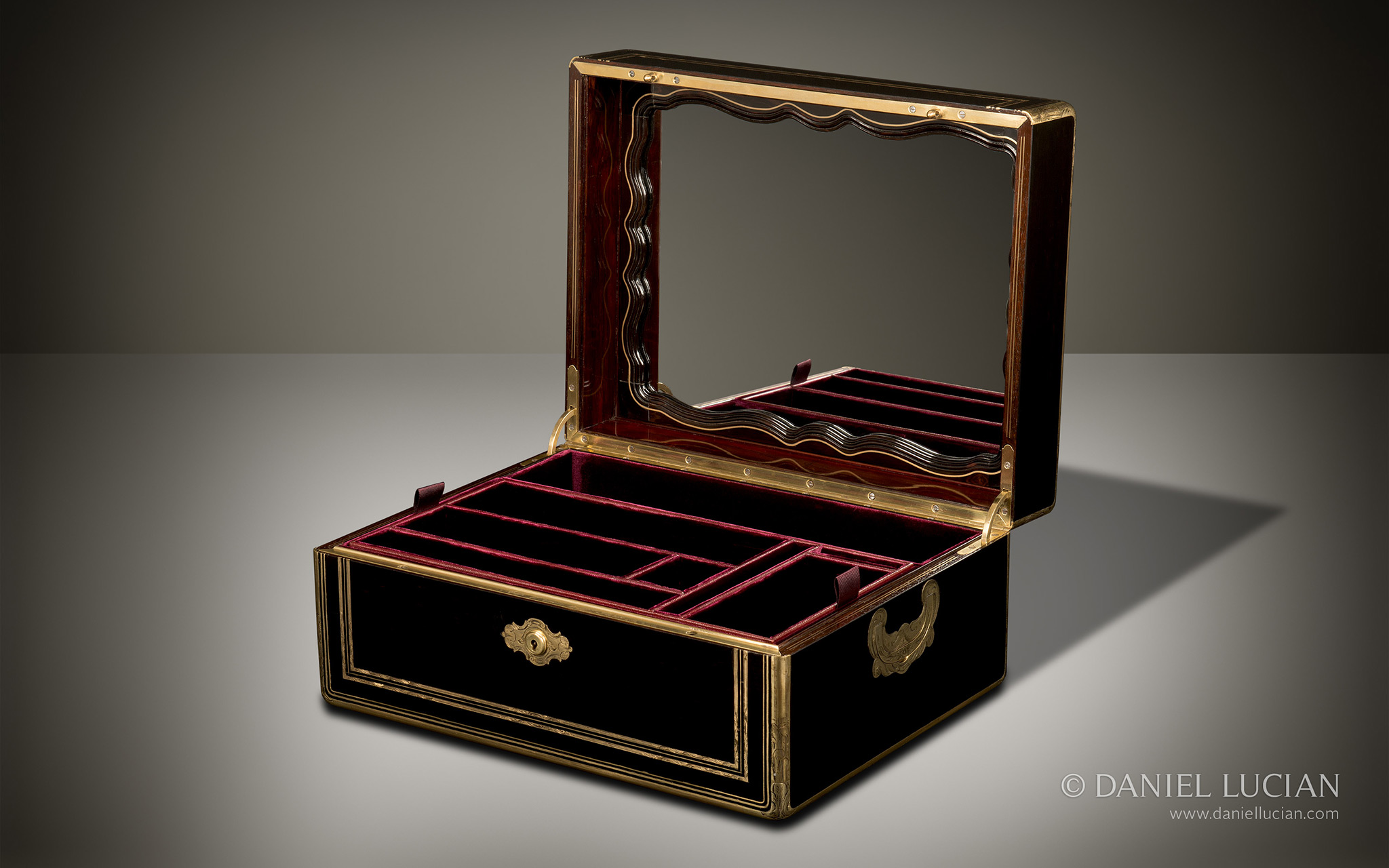 Giroux - Antique Box Guide Antique Box Guide