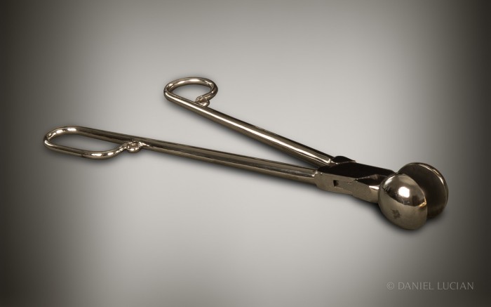 A pair of hair curling irons from an antique nécessaire de voyage dressing case by Aucoc Ainé à Paris.