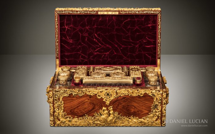 Magnificent Antique Dressing Case from Asprey, Displayed at the Great Exhibition of 1851.