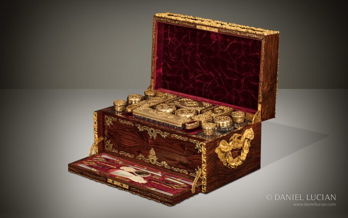 Magnificent Antique Dressing Case from Asprey, Displayed at the Great Exhibition of 1851.